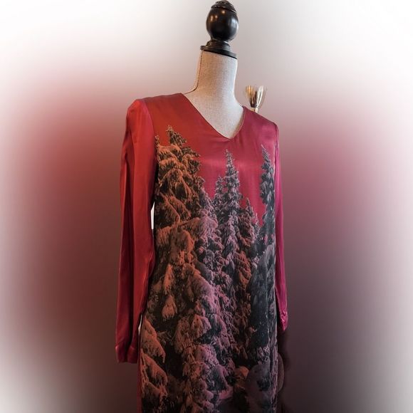 🌲Nice Things🌲- Alpine Valley Digital Print Dress / Merlot - Picture 4 of 13